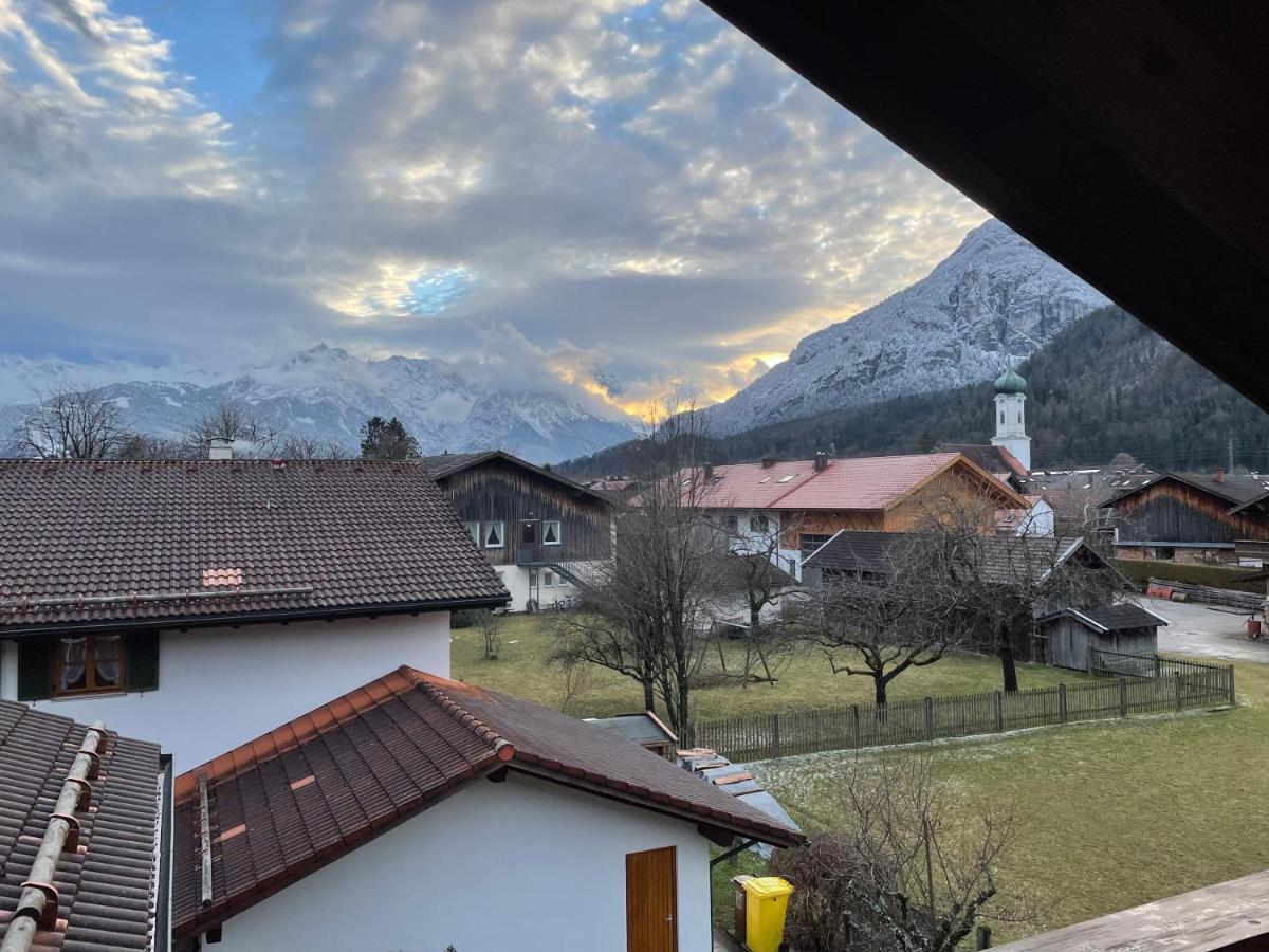 Dachgeschosswohnung Mit Traumhaftem Zugspitzblick Bei Garmisch Farchant Bagian luar foto